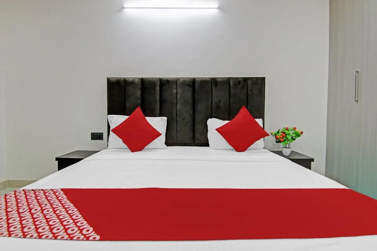 Hotel O The Crimson Palace New Delhi